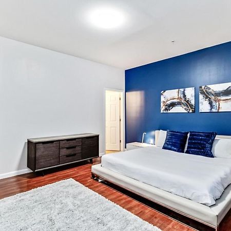 Lovely 2Bd Apt Steps From The Convention Center 필라델피아 외부 사진